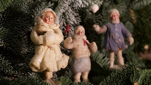 Лекция «От звездочки до звезды: история новогоднего праздника»