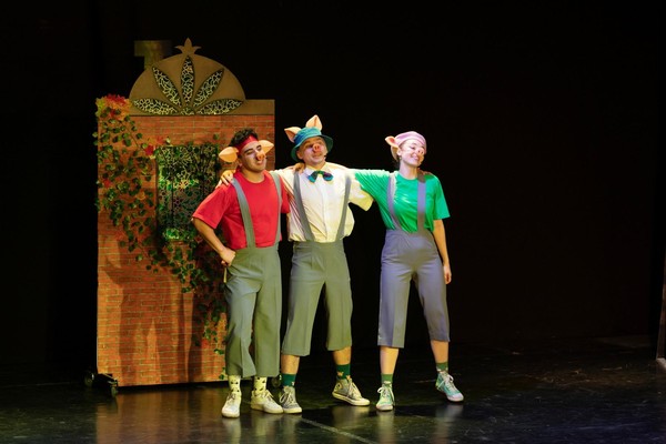 Спектакль «Три поросенка»