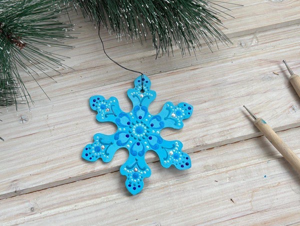 Мастер-класс по точечной росписи «Узорчатая снежинка»