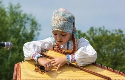 Семейный выходной. «Привет, гусли»