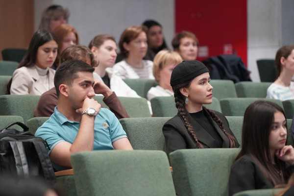 Лекция «Рождественская история. Как Диккенс придумал Рождество»