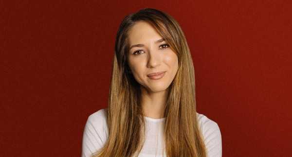 Стендап концерт Нади Джабраиловой