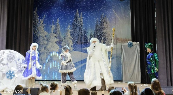 Новогоднее представление «По сказочным тропам на Крылатом коне!»