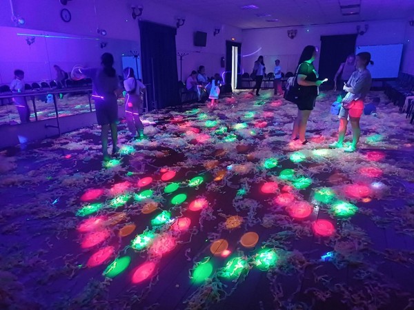 Детская вечеринка «Яркие звезды в пижамах»