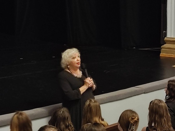 Тематический лекторий «Всей семьей в театр!»