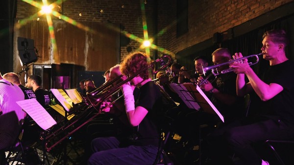 Джаз-оркестр клуба «Эссе»