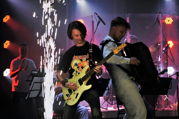 Большой праздничный «Джингл Беллз»