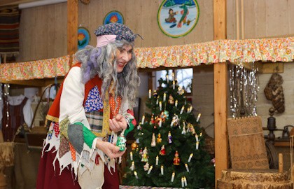 Как Баба-яга Новый год встречала да на бал попала