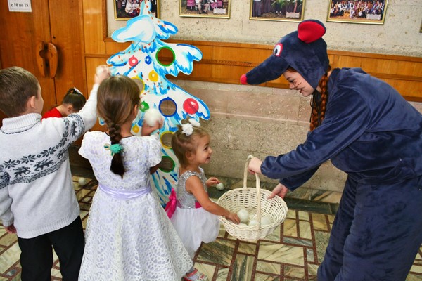 Новогодний малышник «В гостях у Деда Мороза»