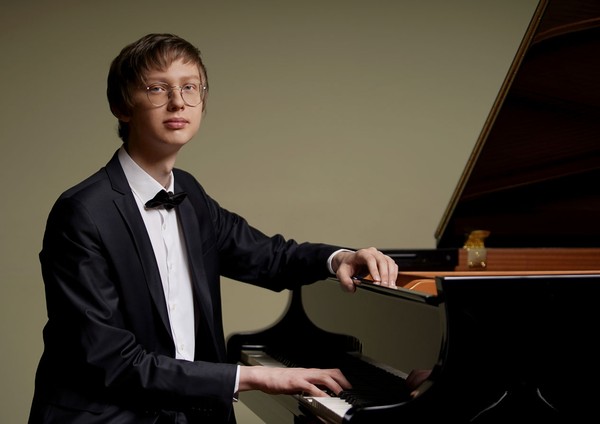 Серьёзная и несерьёзная музыка. За 10 дней до Нового года