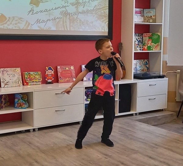 «Новогодний огонек звезд»: Концерт вокальной студии Марии Тарасовой