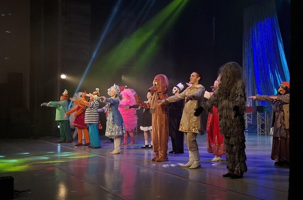 Театрализованное представление «Операция «Спасти Новый год»