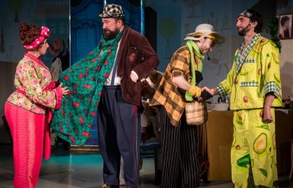 А мы тут пончиками балуемся!