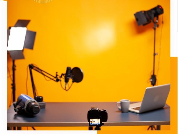 Виртуальный проект «Девять историй»: «Художники, мастера, фотографы»