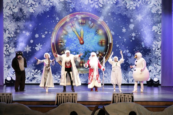 Новогодние приключения Маши и Вити