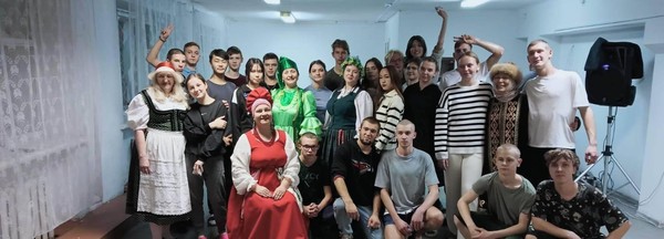 Новогодний спектакль «Ход конем»