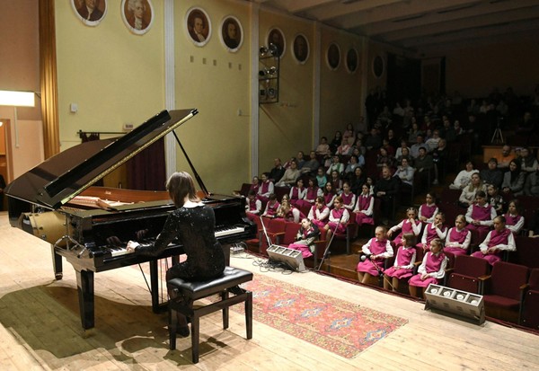 «Отчетный концерт учащихся преподавателя фортепиано Гусир Натальи Александровны»