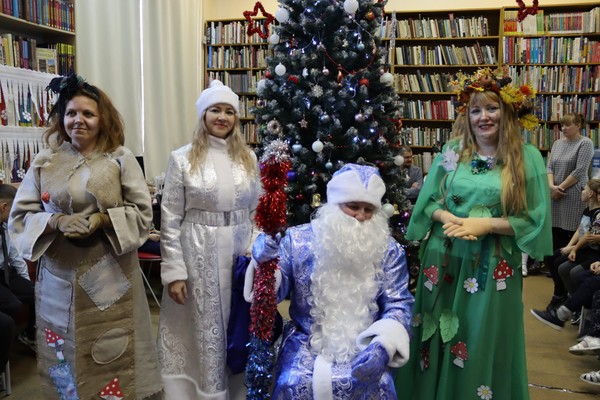Новогодний утренник «Время чудес, волшебства и подарков»