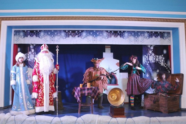 Новогоднее представление «Крутоёлка»