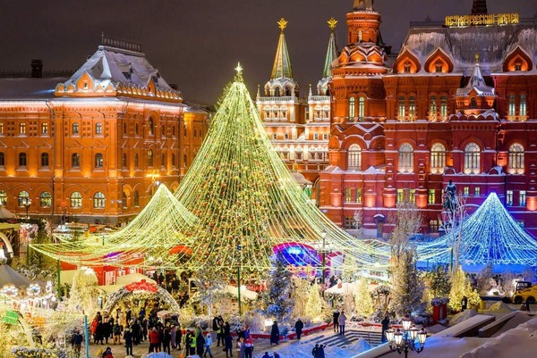 Лекция «Елка в городе и Святки в деревне»