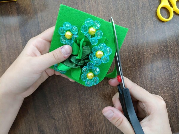 Мастер – класс «Броши своими руками»