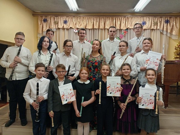 Концерт учащихся струнного и духового отделения