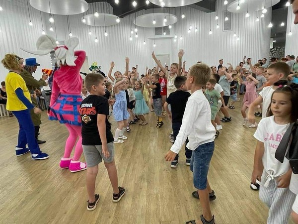 Новогодняя интерактивная программа «Звездный драйв»