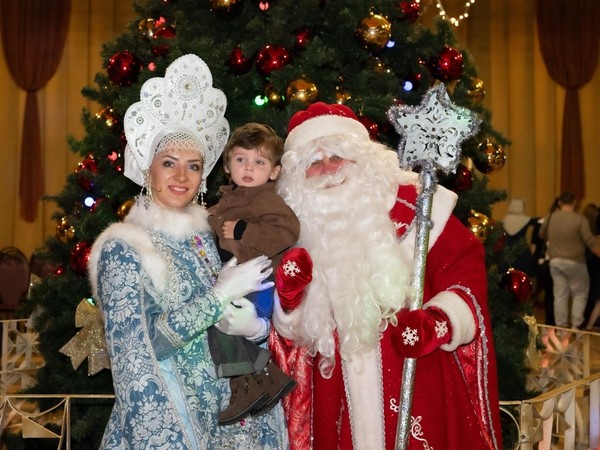 Программа «В гостях у Деда Мороза»