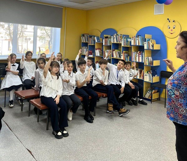 «Новогодний книжный карнавал»