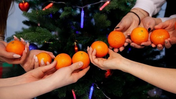 Познавательный час «Мандариновый Новый год»