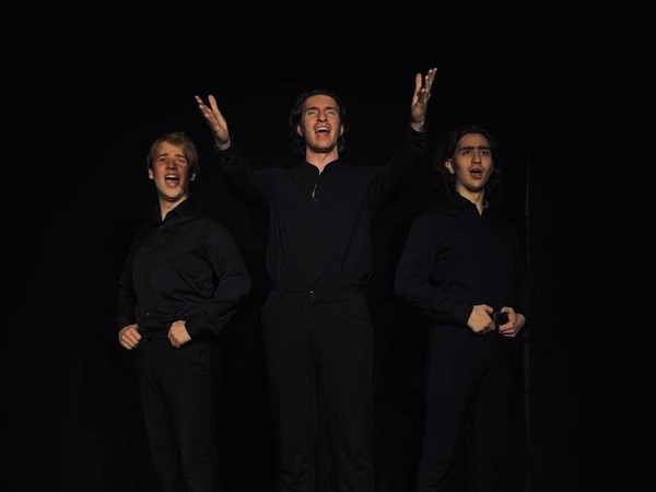 Спектакль «Нелепо, смешно, безрассудно, безумно... Волшебно!»