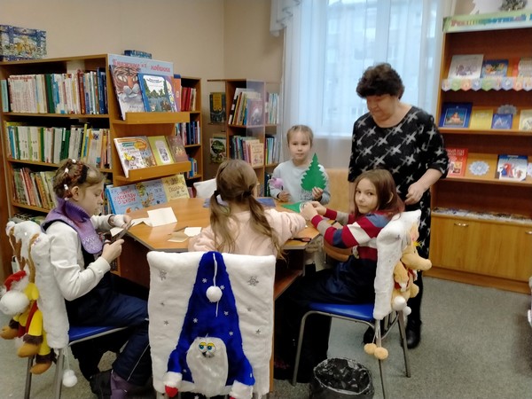 Новогодняя игра «По секрету всему свету»