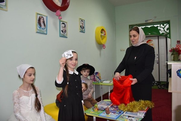 Библиотечный уик-энд «Новогодние перевертыши»