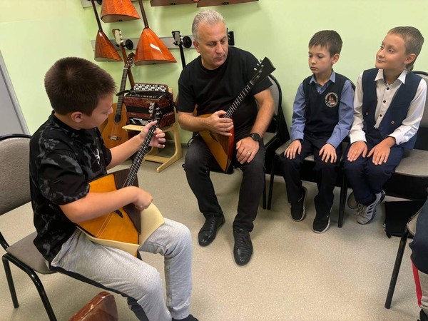 Лекция «Мир программой музыки»