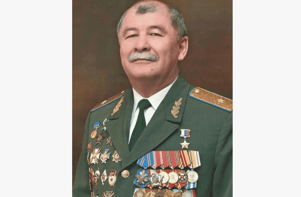 Тематическая беседа «Герой России Ю. П. Эм»