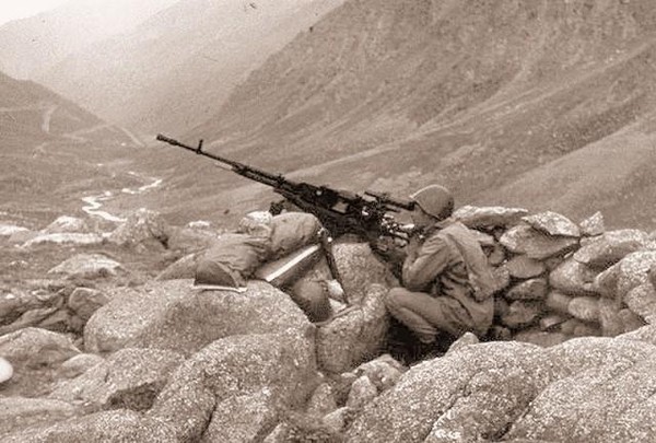 Тематическая беседа «Подвиг 9-й роты»