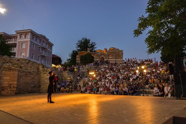 Соединение техники и души: открытый экзаменационный урок Тарият Капиевой