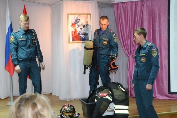 Встреча со спасателями «Призвание – людей спасать»