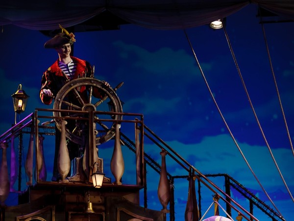 Новогодняя викторина «Под бой курантов»