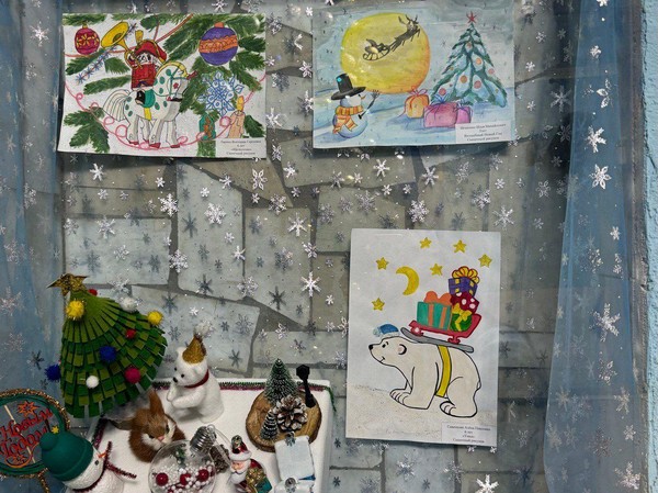 Экскурсия на выставку новогодних поделок