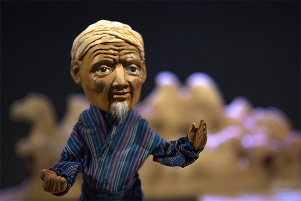 И дольше века длится день