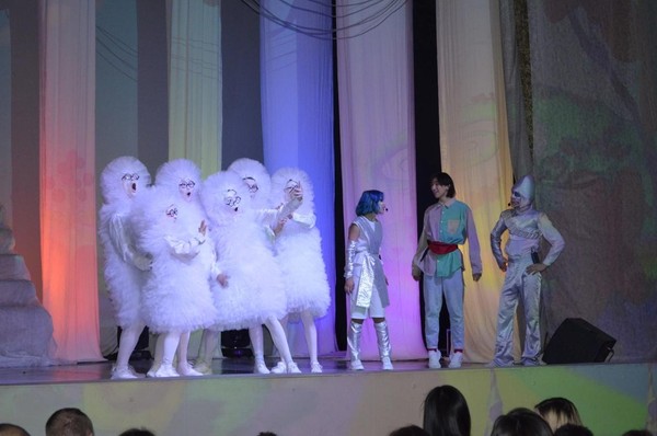 Сказка «Новогодний переполох в доме с привидениями»