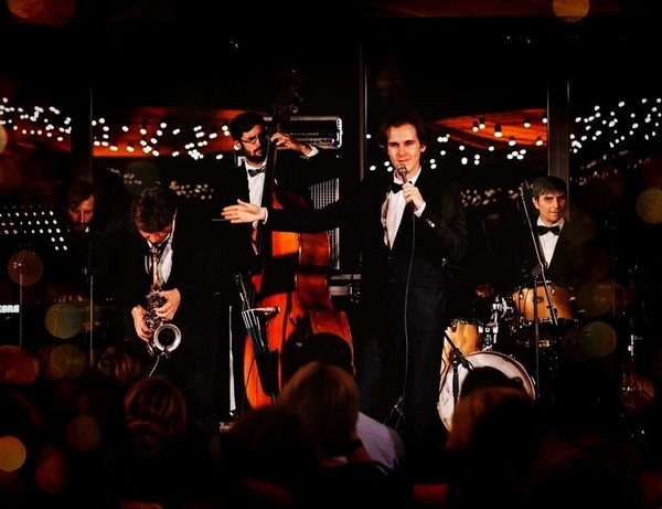 Alex Abra. Let It Snow