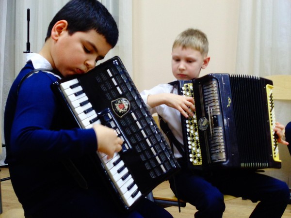 Концерт учащихся народного и фортепианного отделений МБУДО ДШИ№14 «Морозные кружева»