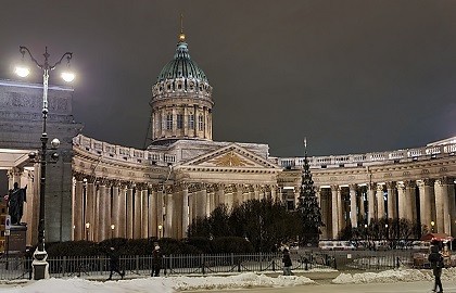 Автобусная экскурсия по Санкт-Петербургу в новогодних огнях (с посещением ярмарки)
