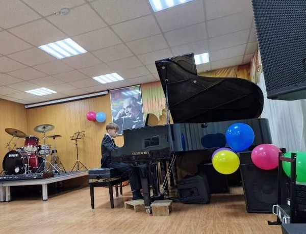 Новогодний концерт отдела общего фортепиано