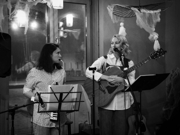 Новогодние песни и традиции