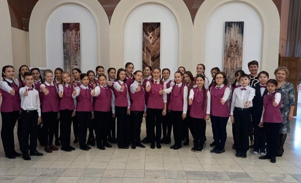 Концерт «Новый год шагает по стране»