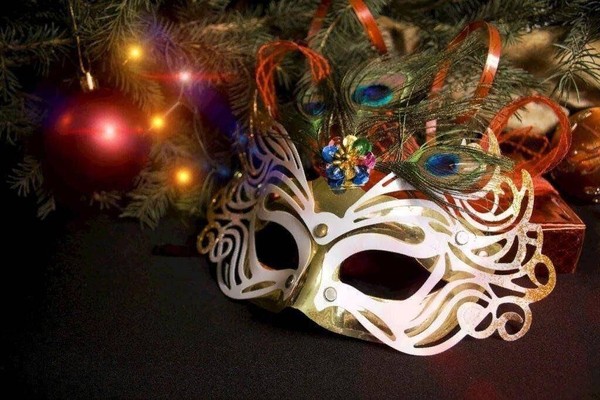 Театрализованное представление для самых маленьких «Новогодний маскарад!»