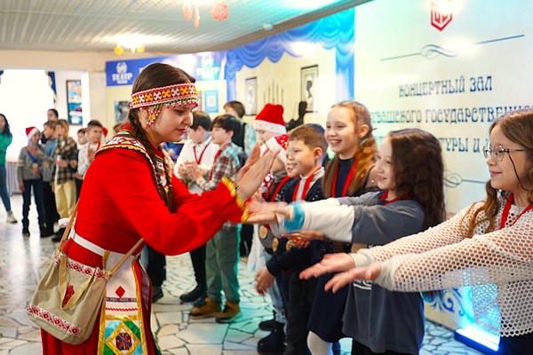 Игровая программа «Приемная Деда Мороза»